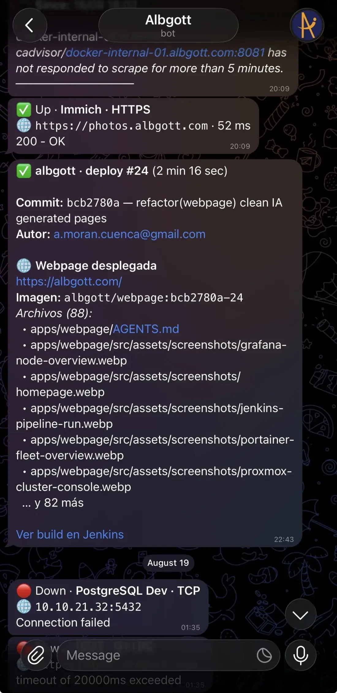 Mensaje del bot de Telegram con los detalles del despliegue